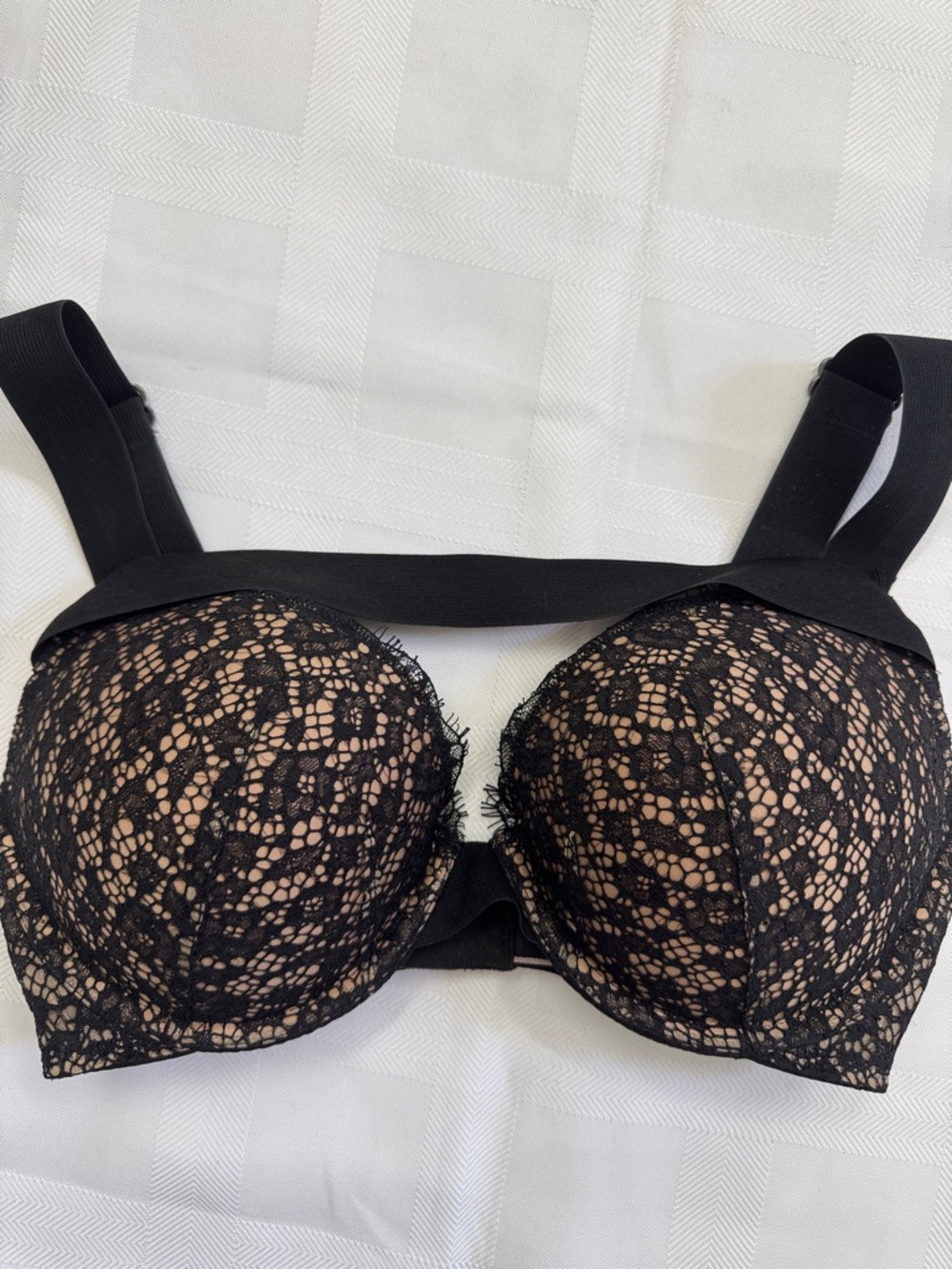 ☀️Bundle 2 for $35☀️ NWOT Victoria's Secret Very Sexy Push-up  Bra